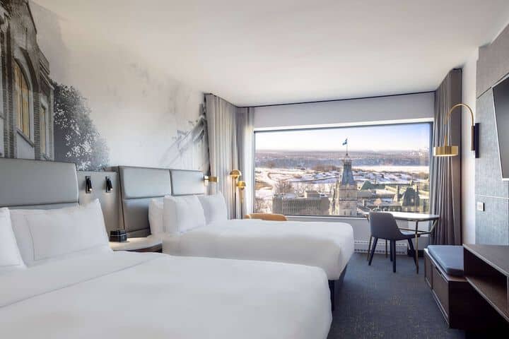 Room 21 of 76